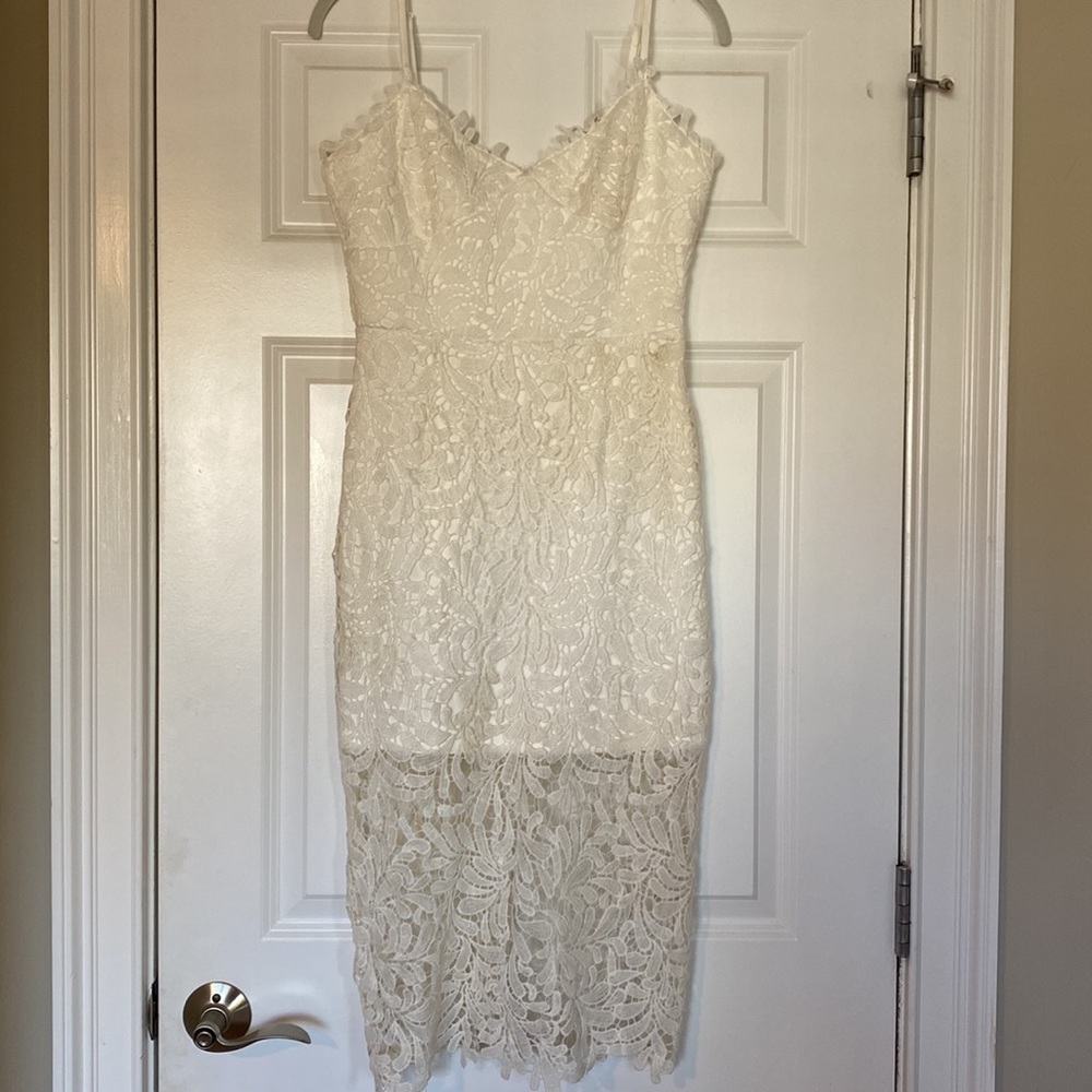 White lace stunning dress
